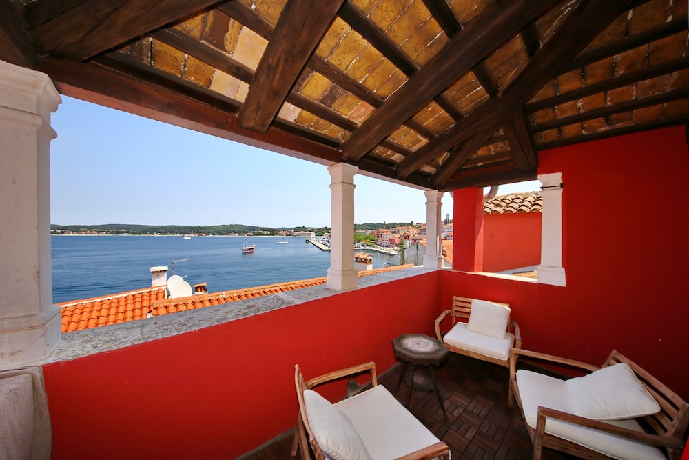 ANGELO D ORO HOTEL — 4