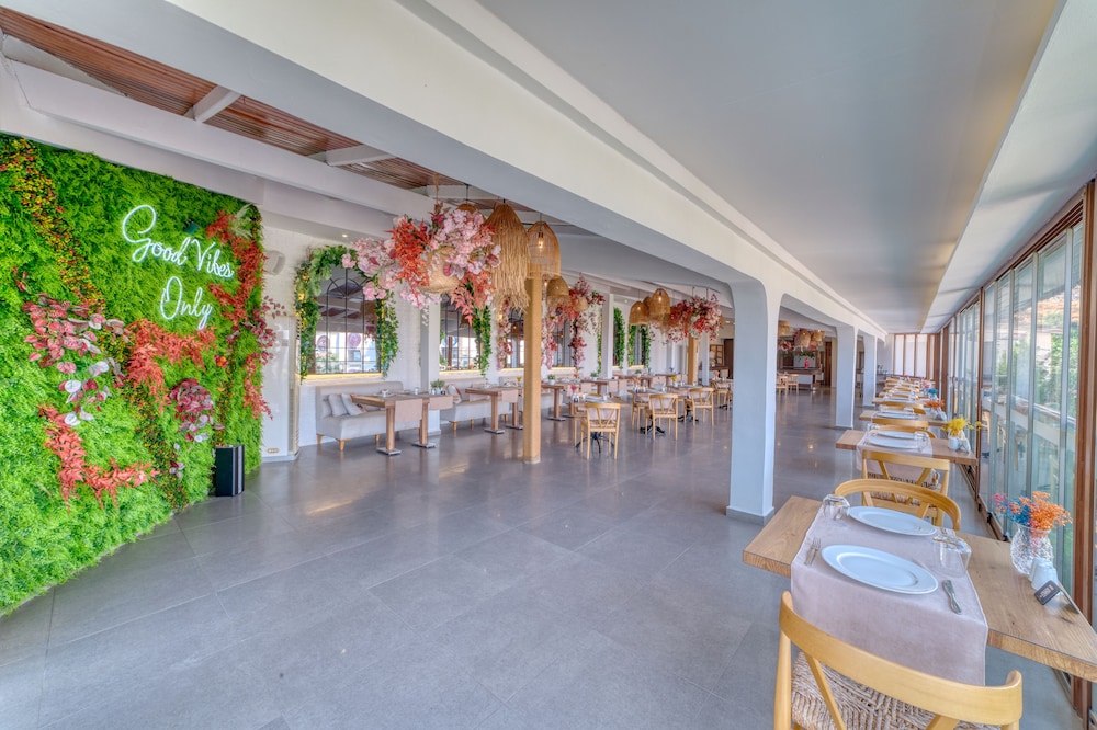La Finca Hotel 10/63