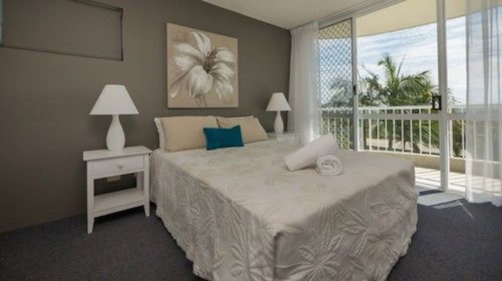 Noosa Hill Resort. 24/78