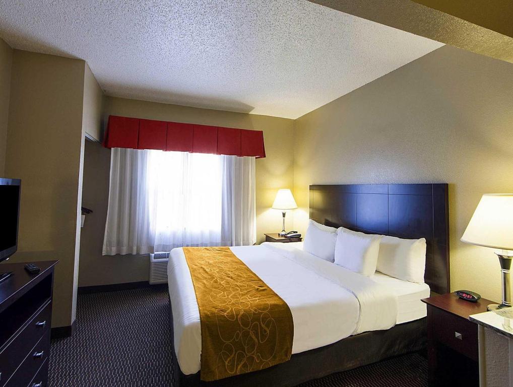 جناح بغرفة نوم واحدة، Quality Suites Addison-Dallas 4/7