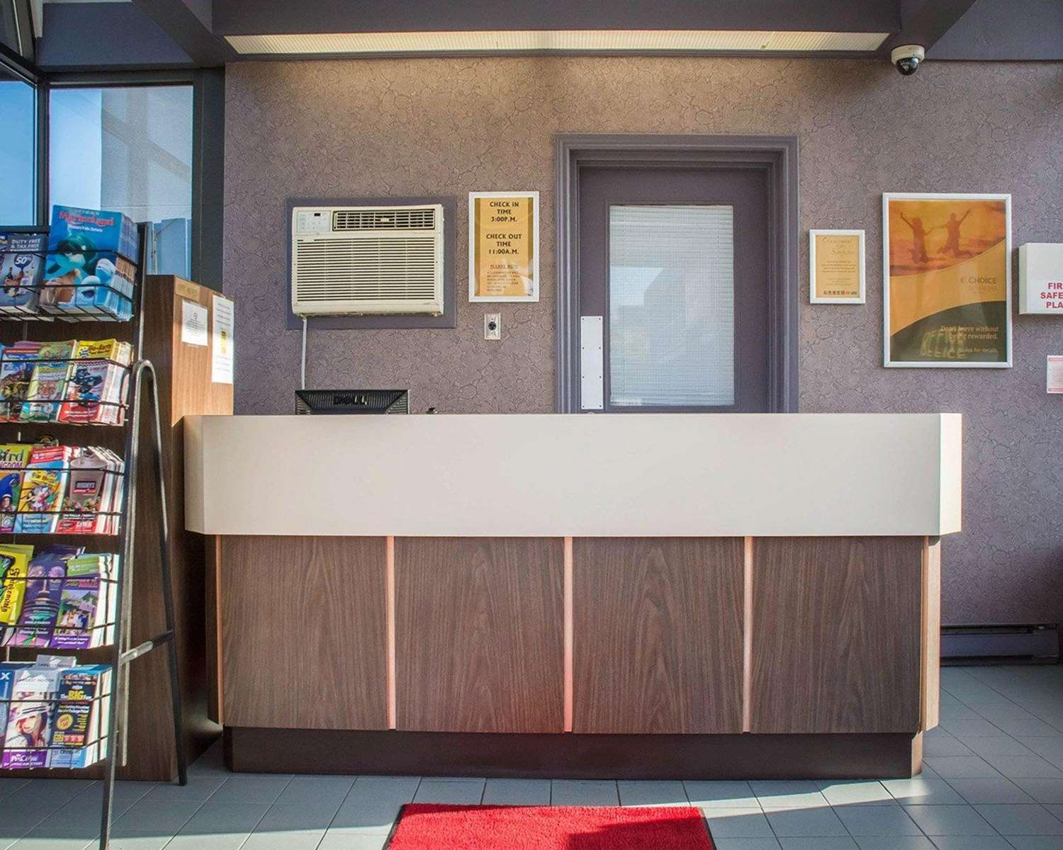 Econo Lodge By The Falls 7/24