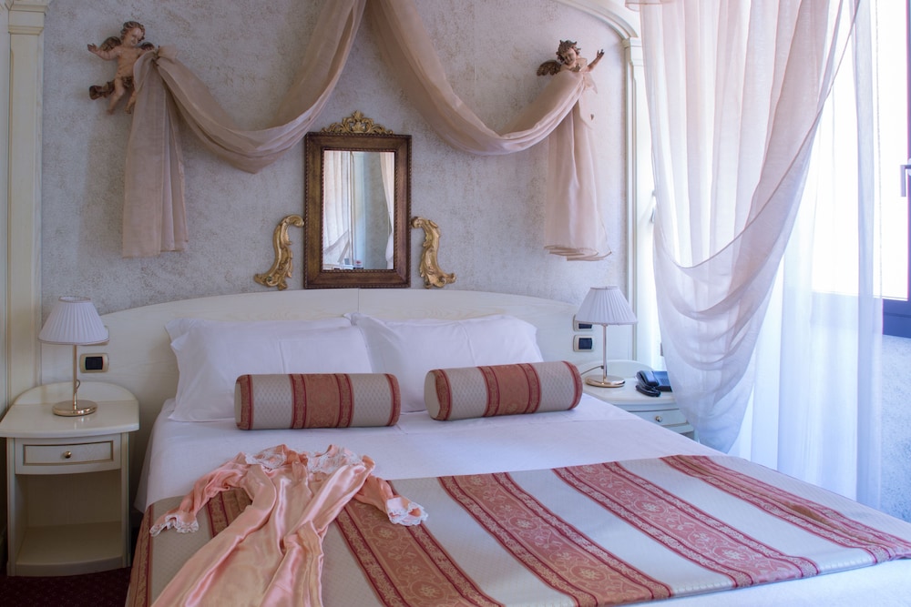 Hotel Colomba D Oro 14/79