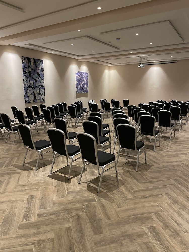 Sumahan Suites and Spa 54/62