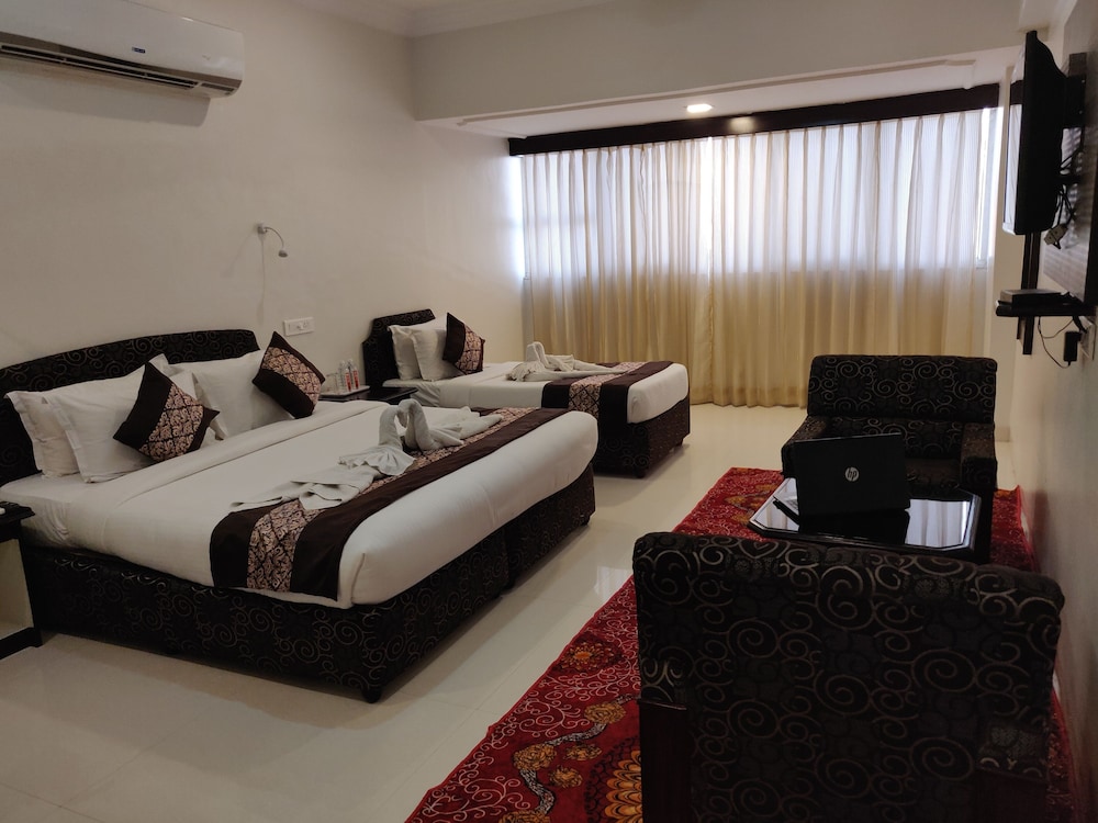 Chandra Inn 23/50