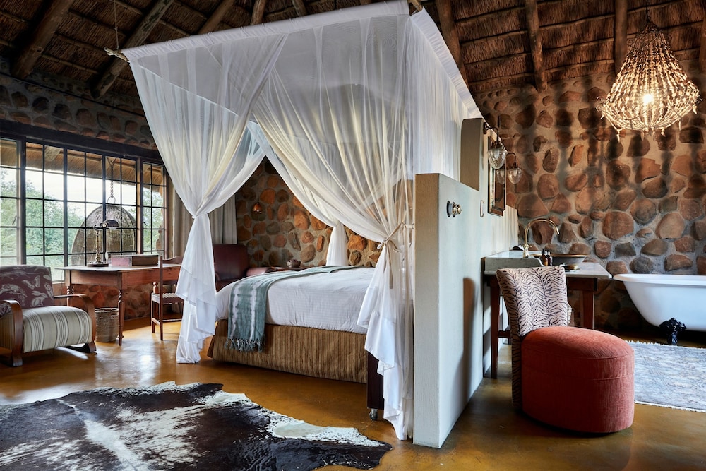PRIVATE, LUXURY, BUNGALOW, TWO STORY