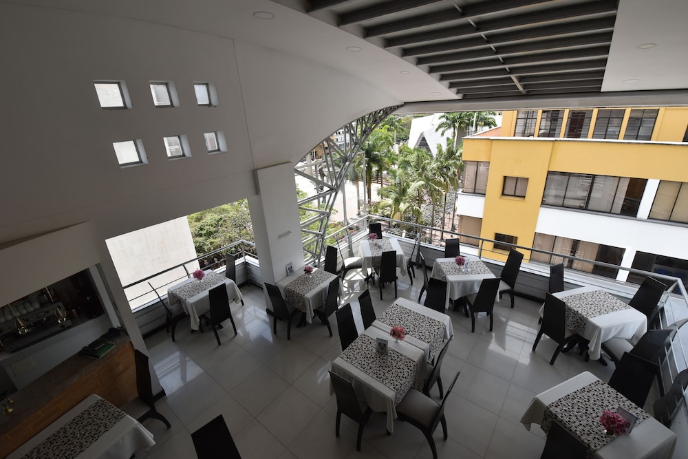 Hotel Bolivar Plaza 42/61
