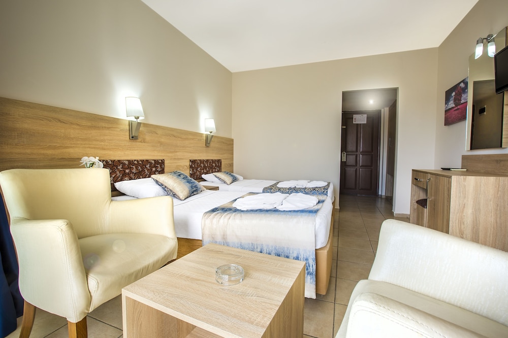 Kleopatra Arsi Hotel 16/78