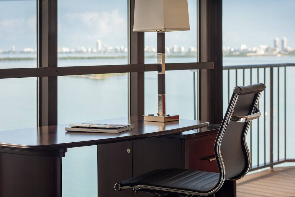 Miami Marriott Biscayne Bay 44/50