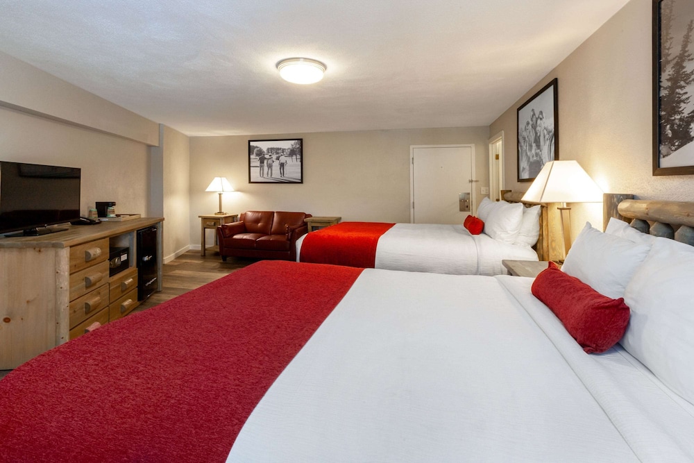 Lodge, 2 Double Beds