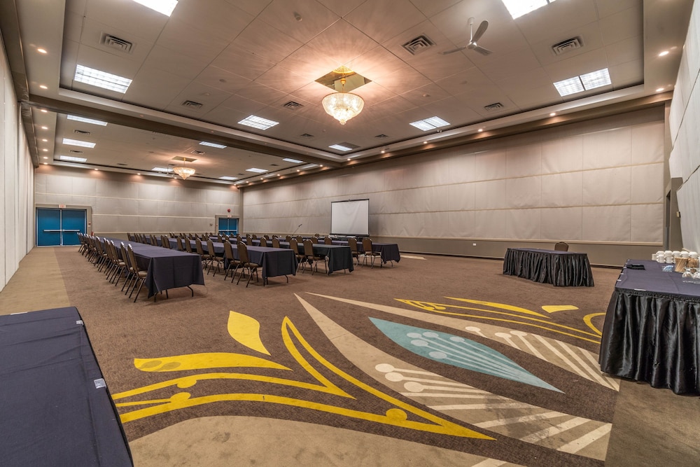 Coast Kamloops Hotel And Conference Centre 9/50