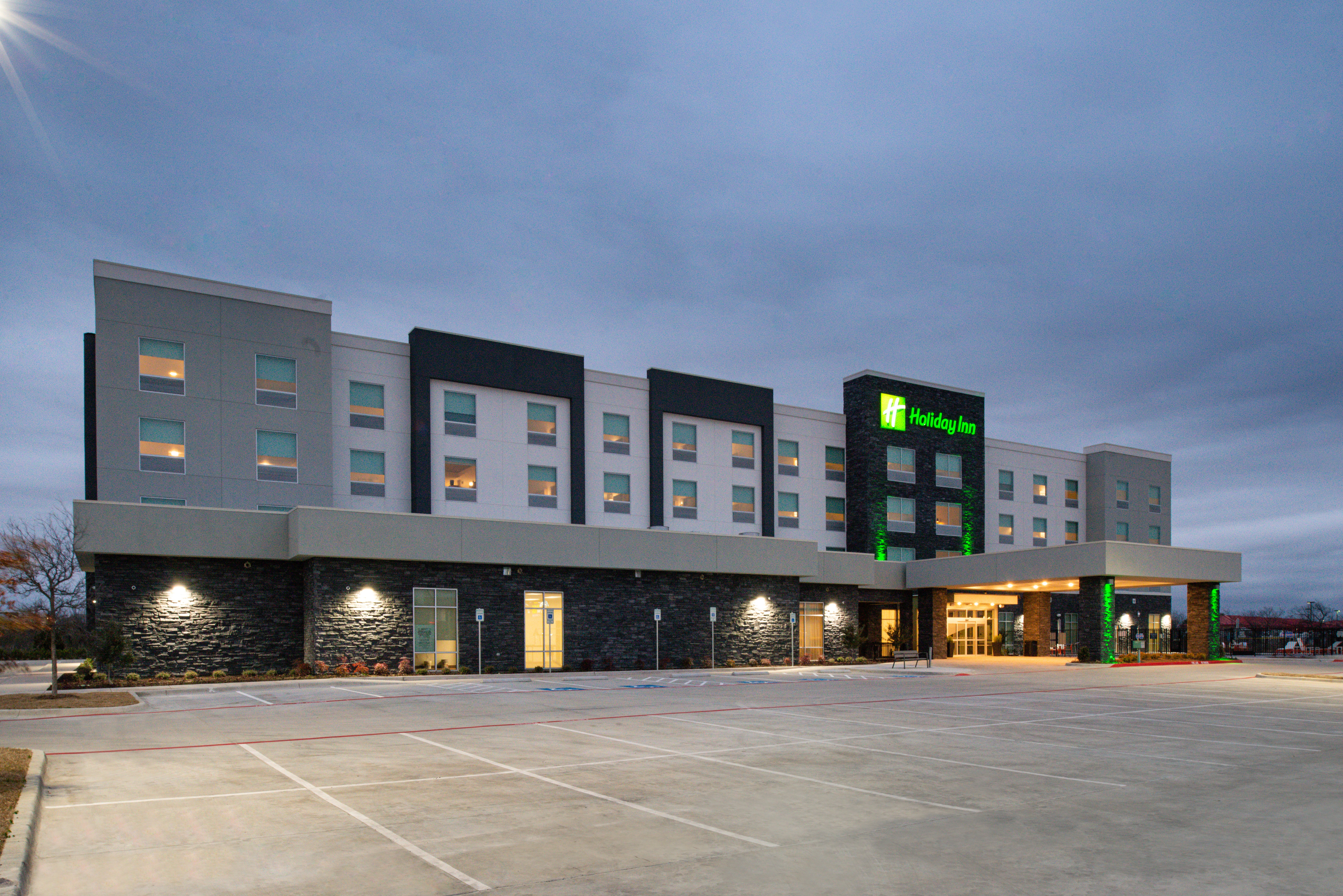 Holiday Inn Fort Worth - Alliance 71/71