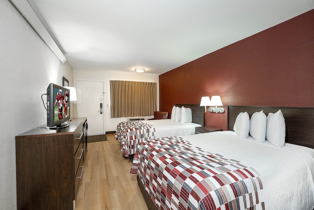 Travelodge by Wyndham Peoria 31/52