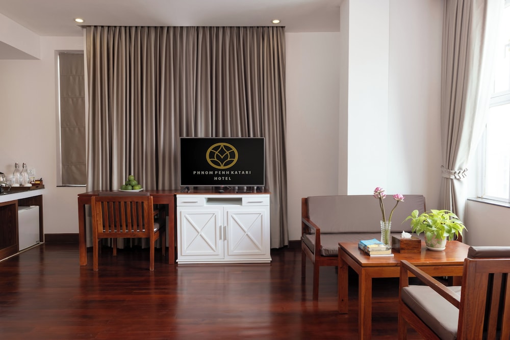 Phnom Penh Katari Hotel 10/73