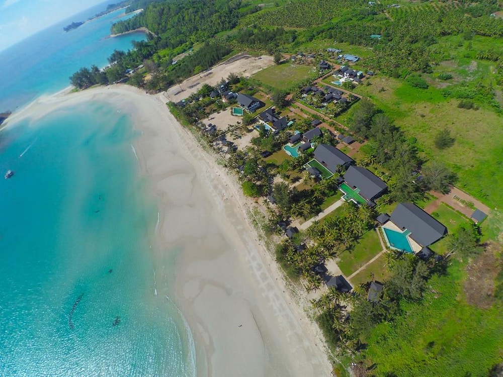 Kudat Riviera Exclusive Beach Villas Resort 47/50