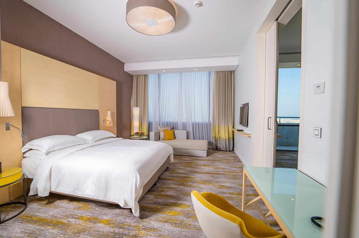 1 Bedroom, Suite, King Bed, Sea View, Lounge Access