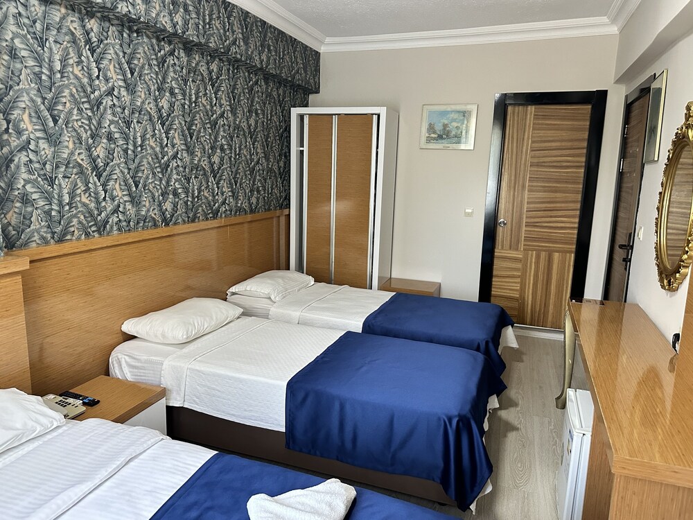 Serenity Suit Hotel 9/50