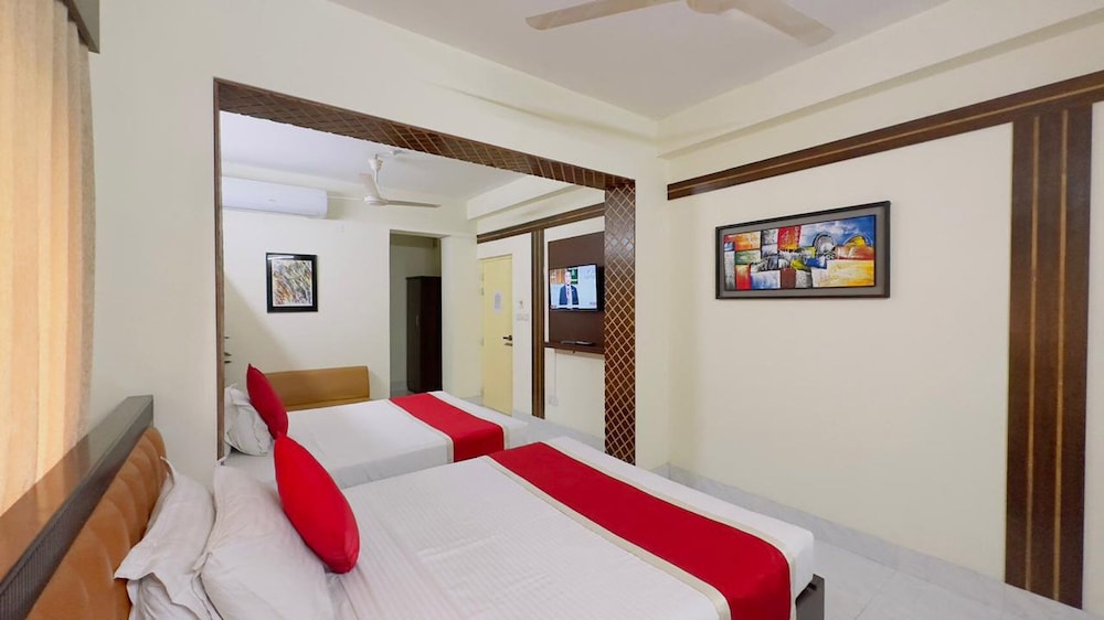 Hotel Grand Circle Inn 27/60