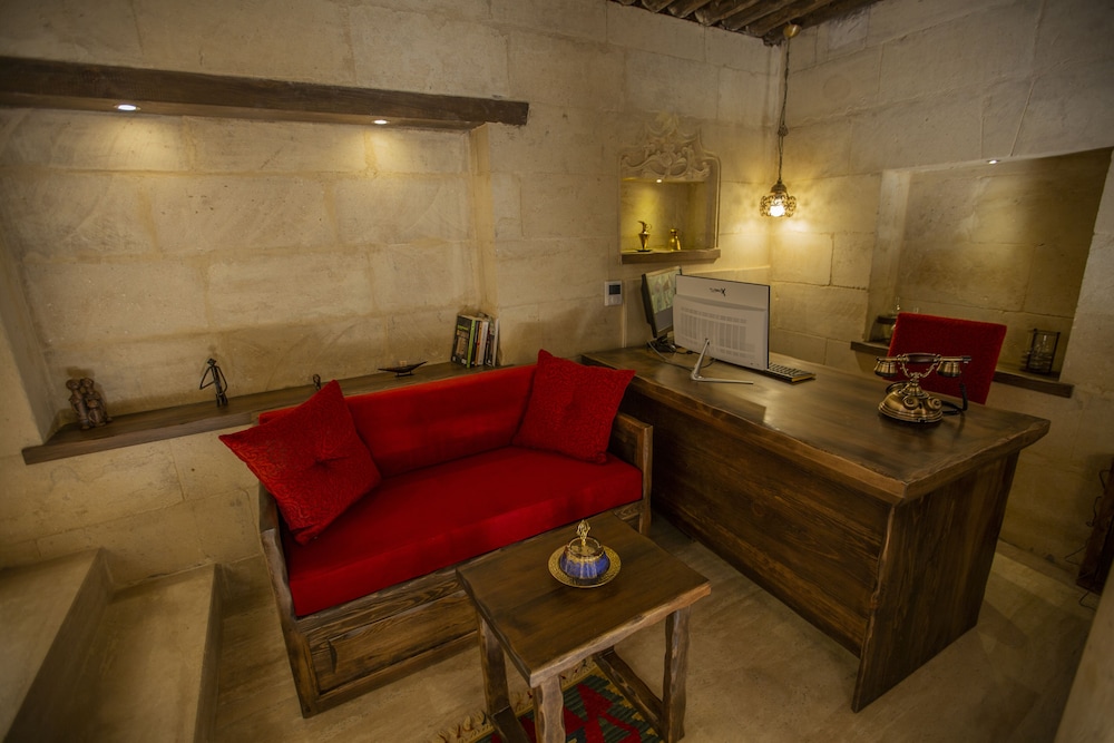 Maks Cave House 21/50