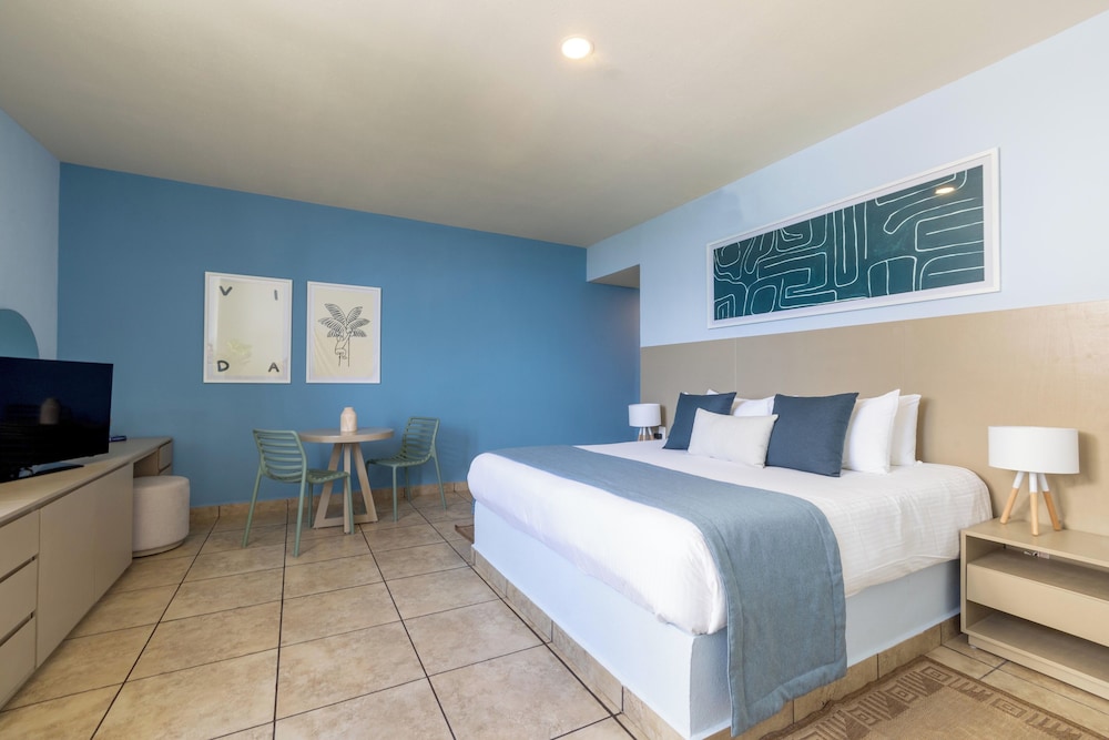 Ixchel Beach Hotel 17/50