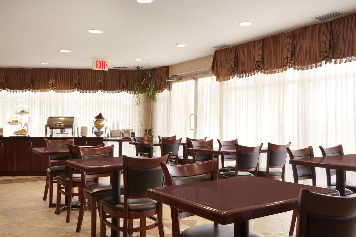 restaurant cafeteria