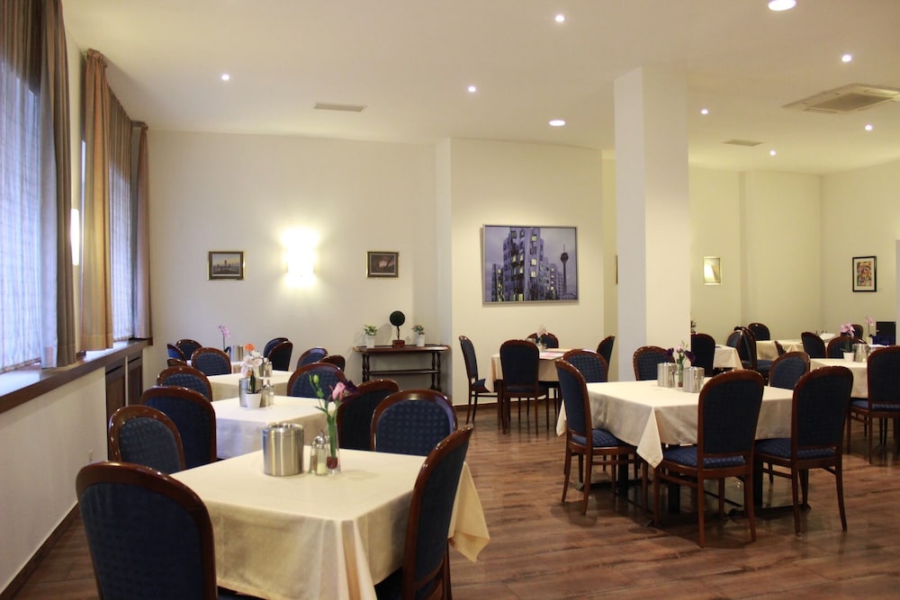 HOTEL WEIDENHOF 37/47