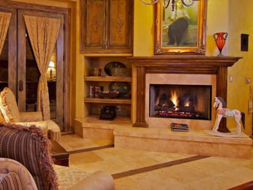Adobe Grand Villas 30/73