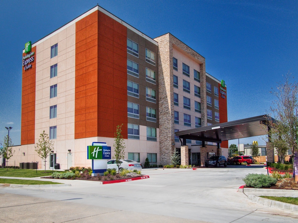 HOLIDAY INN EXPRESS & SUITES MOORE 1/75