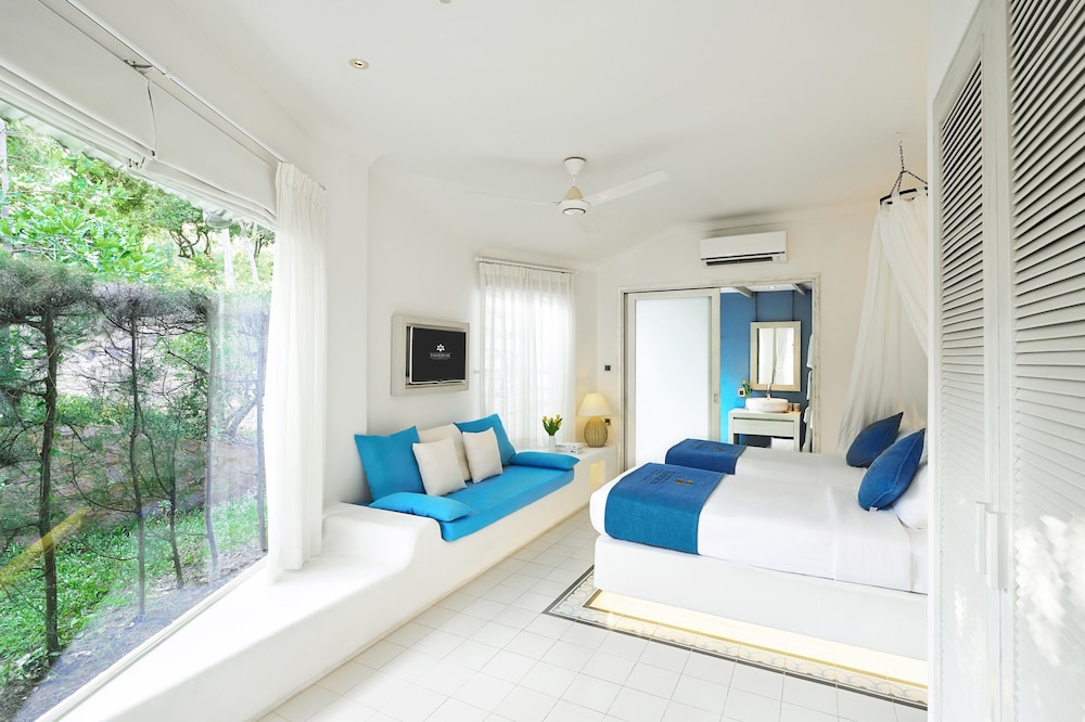 Garden, Bungalow, Twin Beds