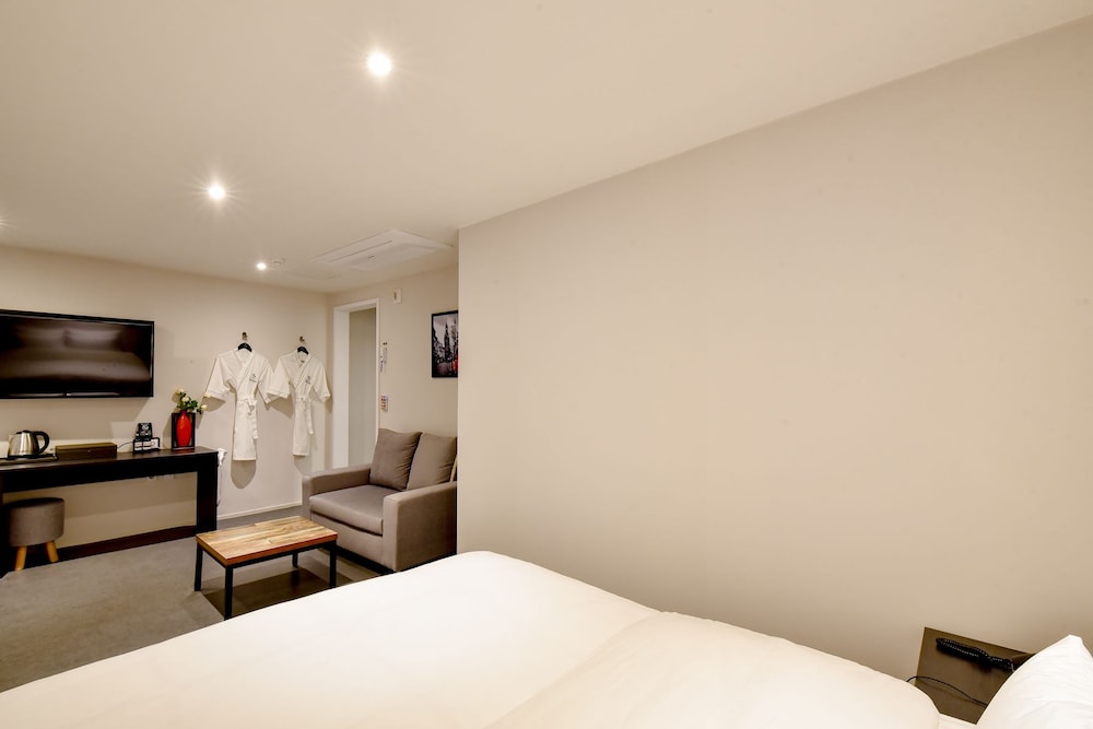Hotel Maison 18/31
