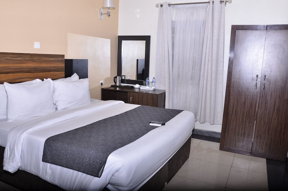 Residency Hotel Enugu 9/31