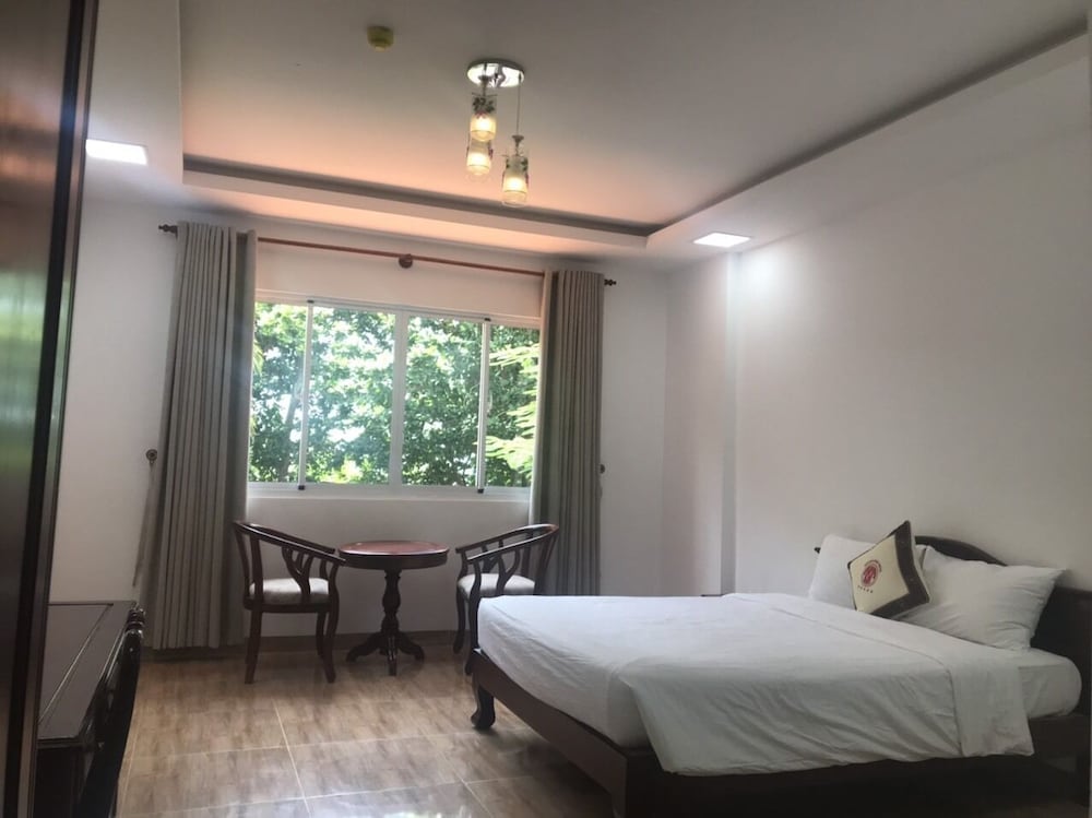 Tan Son Nhat Con Dao Resort 43/69