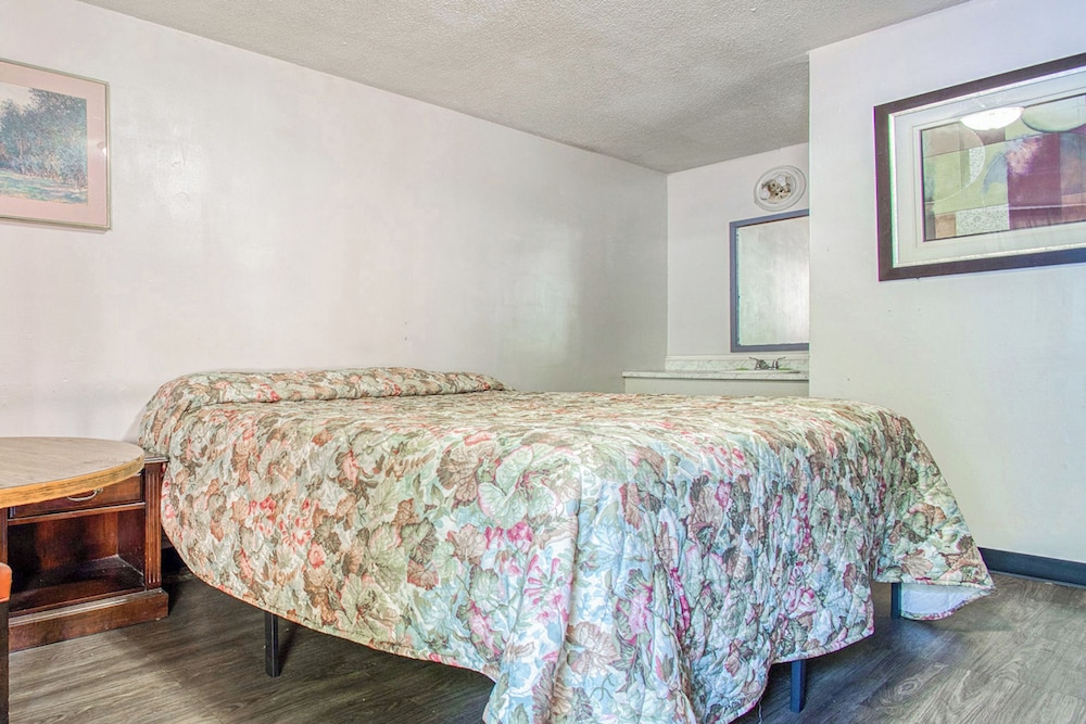 Hotel O Best Rest Inn Springfield US 36 22/38