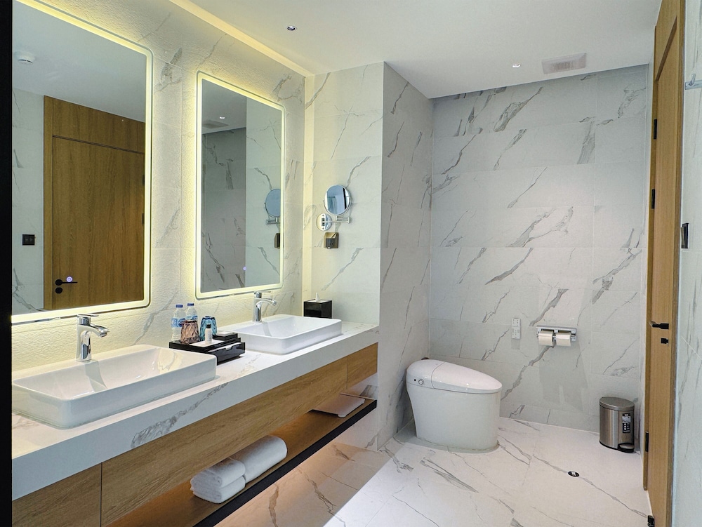 Radisson Resort Layan Phuket 74/75
