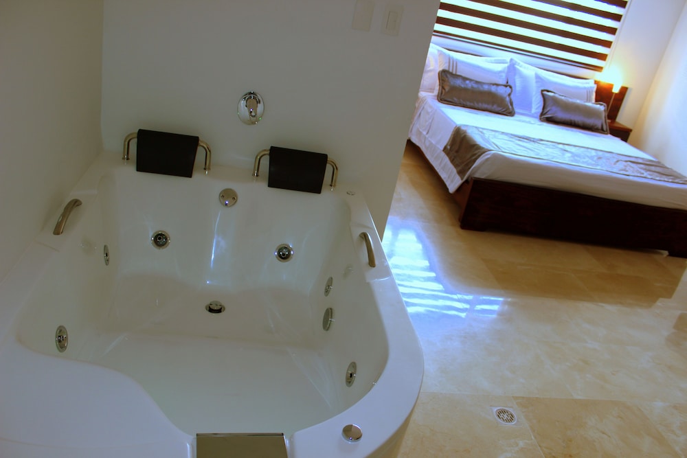 HOTEL LLERAS 10 33/63