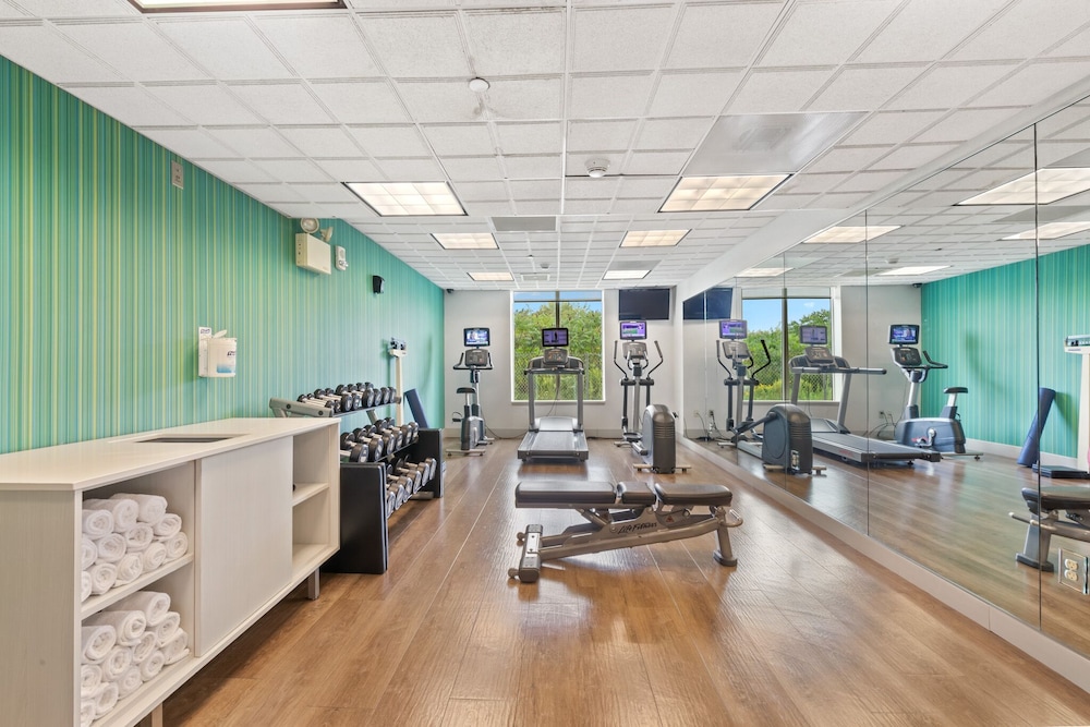 Holiday Inn Express Hotel & Suites Bethlehem 43/72