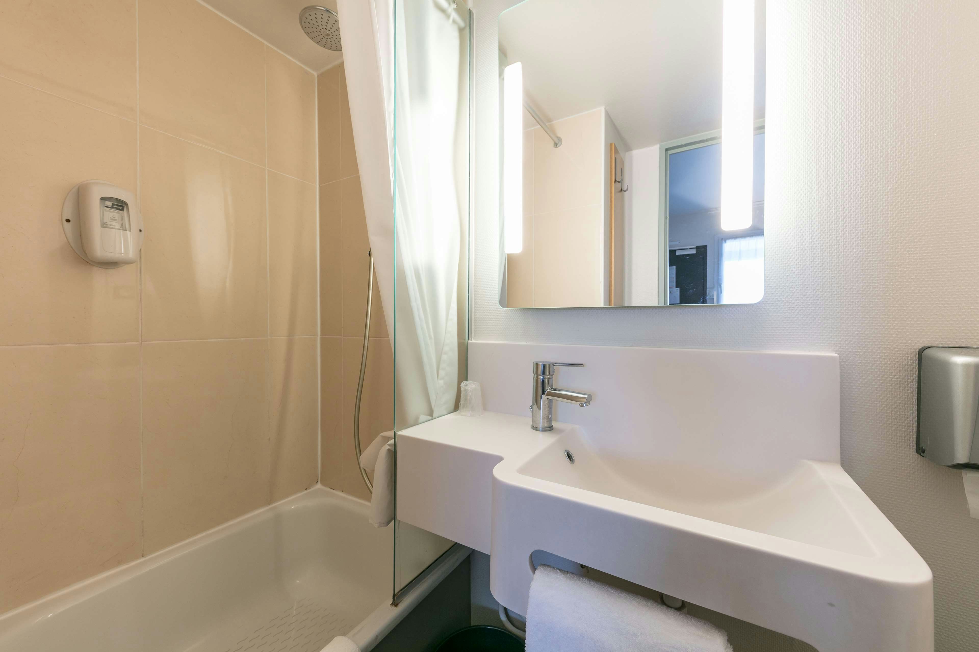 B&B Hotel Toulouse Cite de l'Espace Mouchotte 13/13