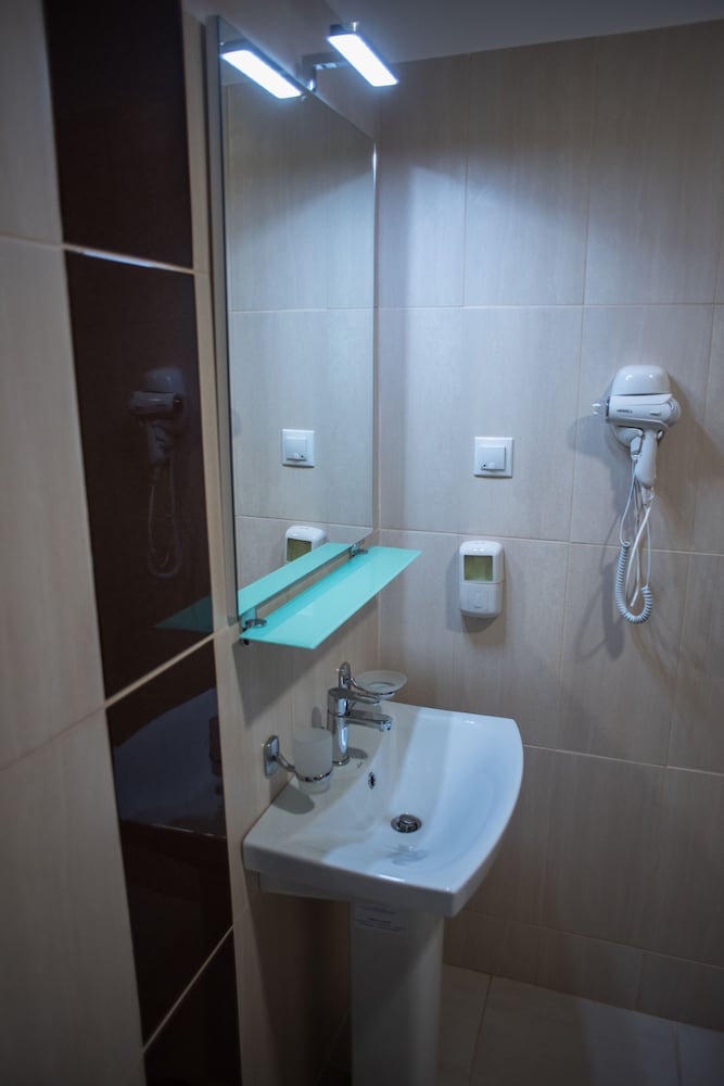 Hotel Marea Neagra 18/70