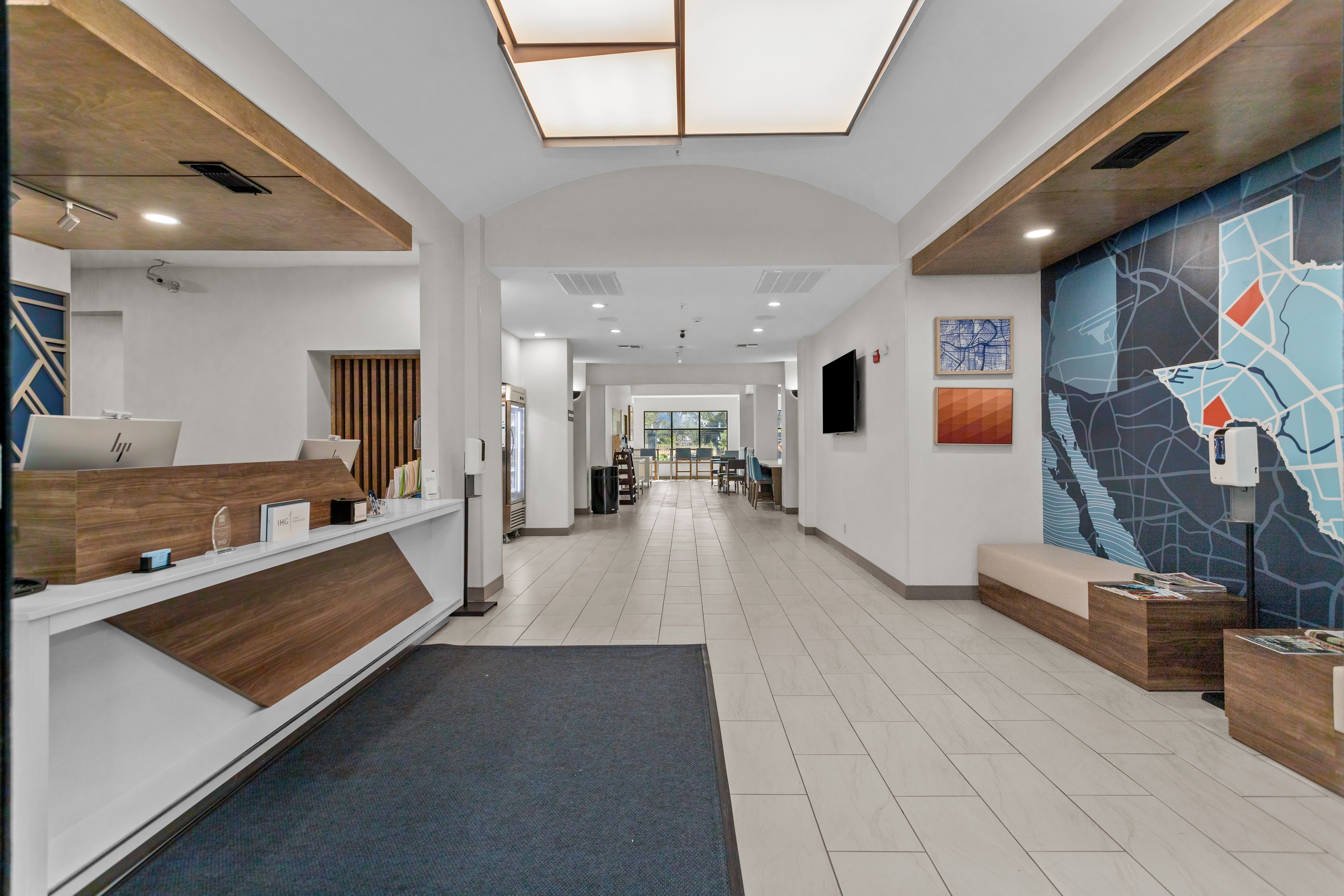 Holiday Inn Express Crockett 21/67