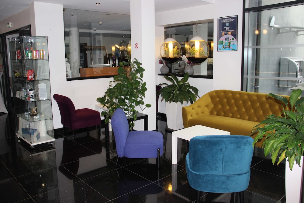 Hotel Kyriad Saint Quentin En Yvelines - Montigny 32/58