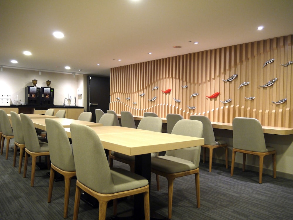 Eastin Taipei 54/71