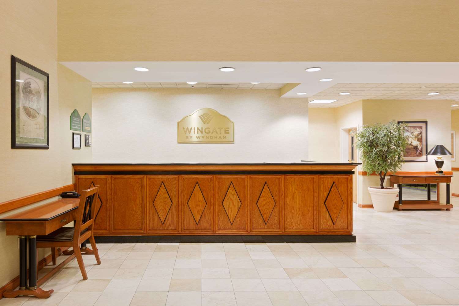 Wingate By Wyndham Charlotte Airport 3/23
