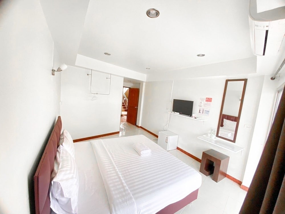 Baan Rim Khong Hotel 10/33