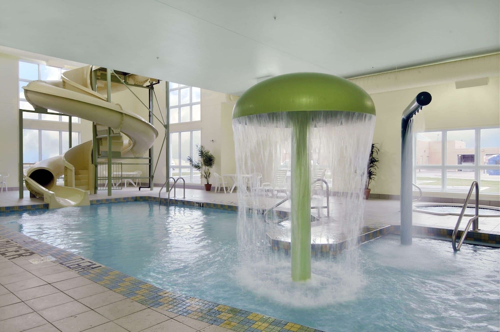 swimming pool spa