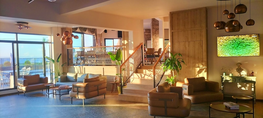 Assos Troy Otel 32/50