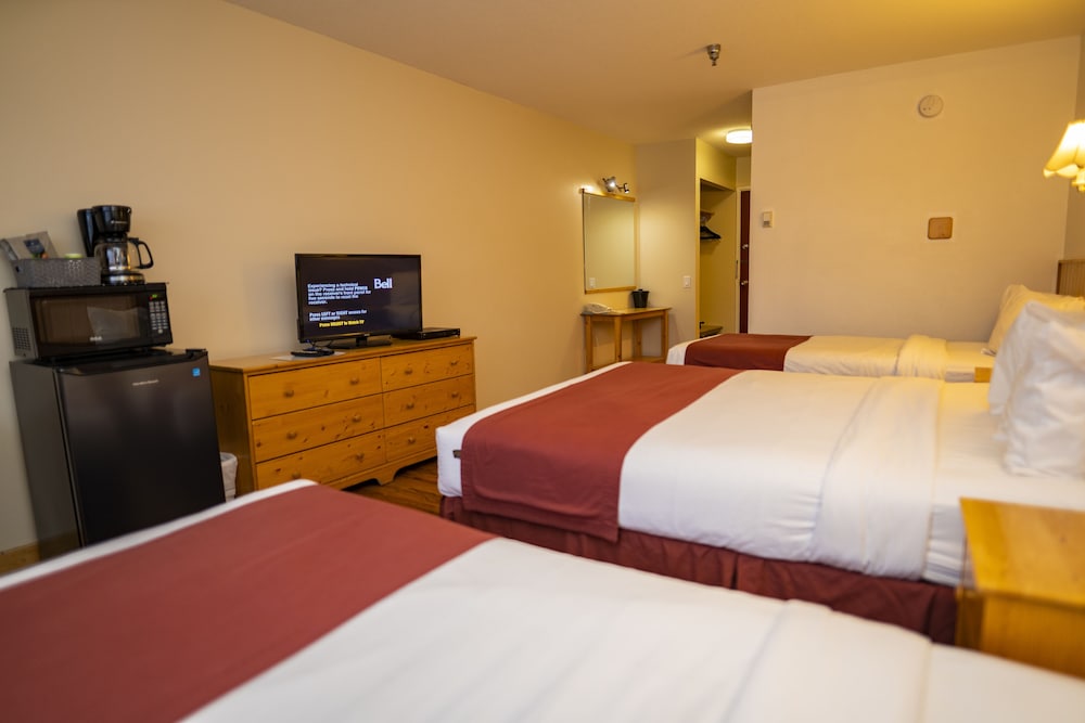 Canadas Best Value Inn River View Hotel 5/22