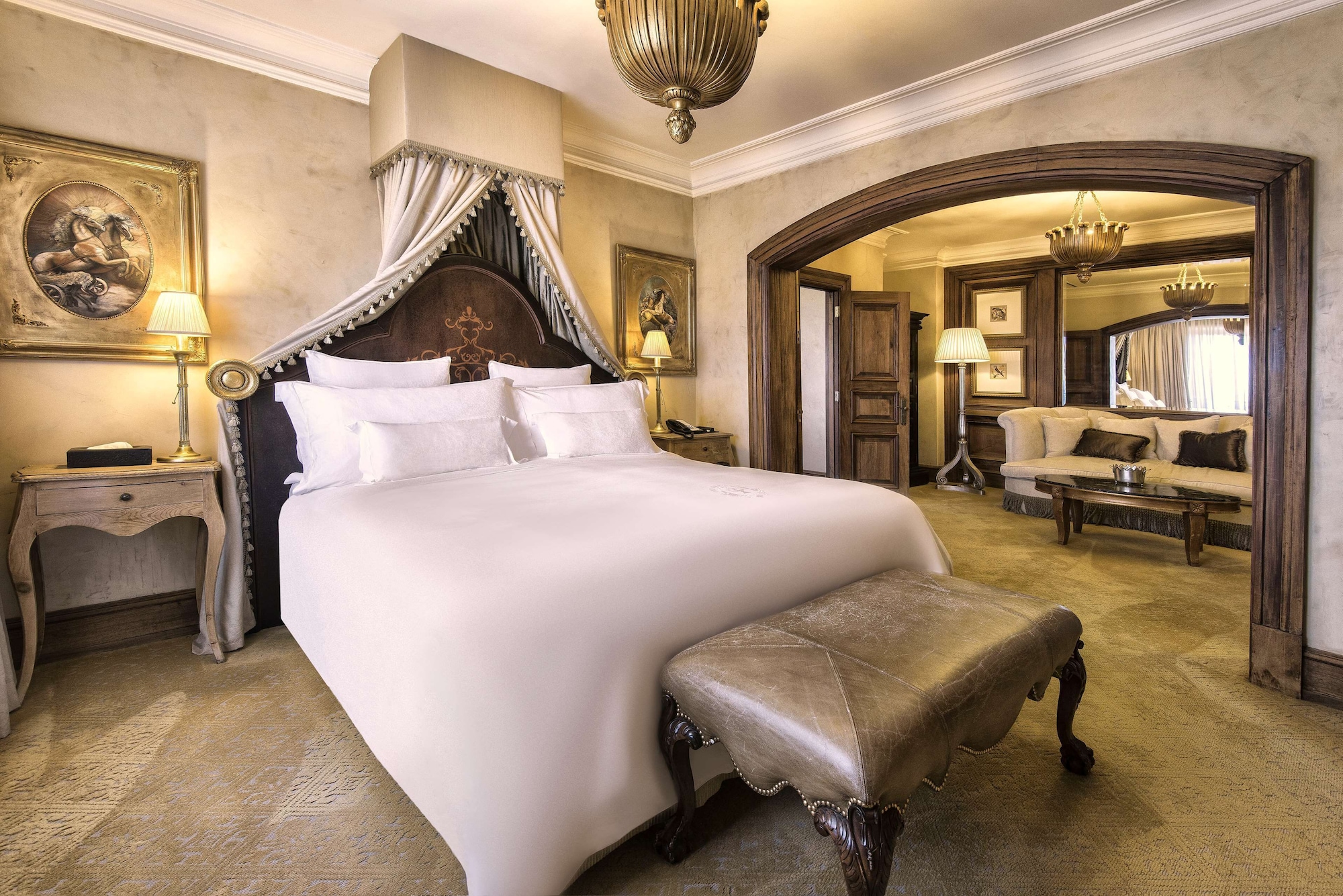 PRESIDENTIAL, SUITE