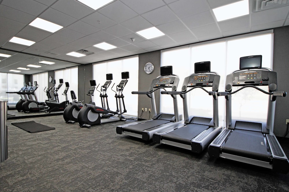 Fairfield Inn Suites London 24/35