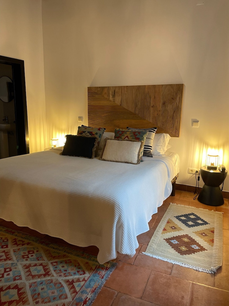 The Literary Man Obidos Hotel 27/66