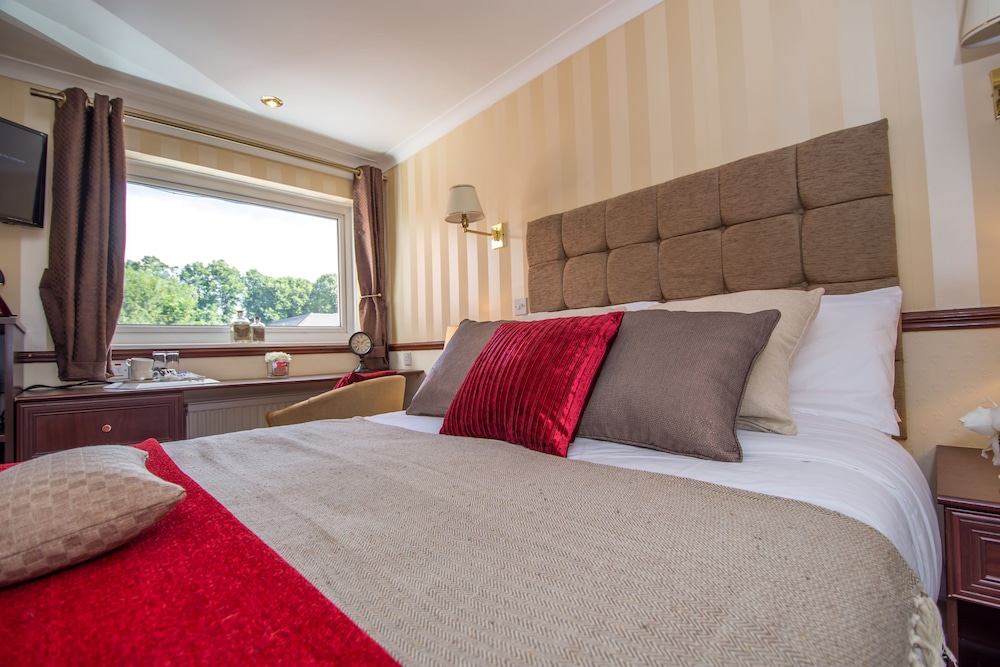 Normanhurst Hotel 9/50