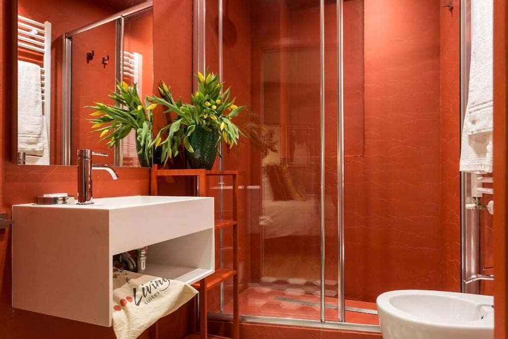 Living Suites by Brera Apartments 37/37